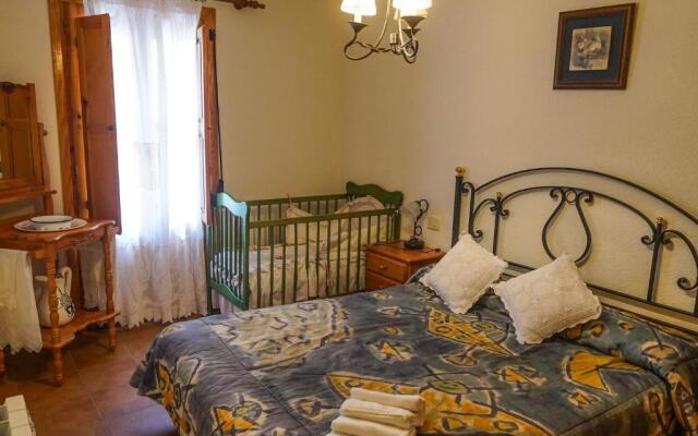 Casa Mercedes-Puertomingalvo