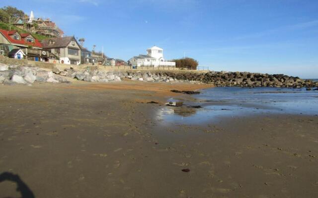 St Maur