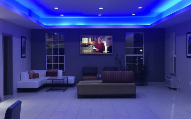 Catoosa Inn & Suites