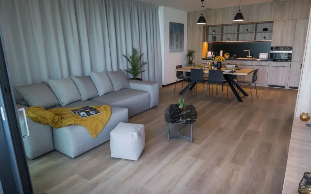 BJ81 Suite Hotel