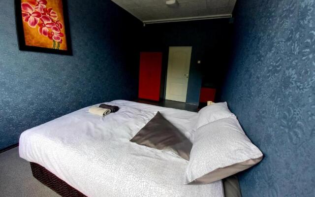Hostelis R27