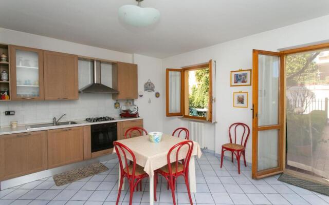 N43 - Numana, bilocale con giardino