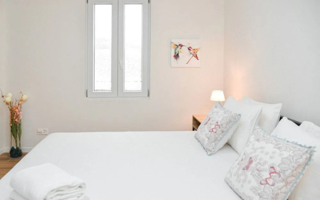 Modern Apartment Dora