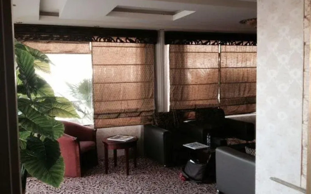 Blancia Hotel Apartment 1