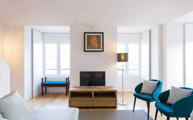 Leisure Luxury Downtown Duplex Lisbon by Altido