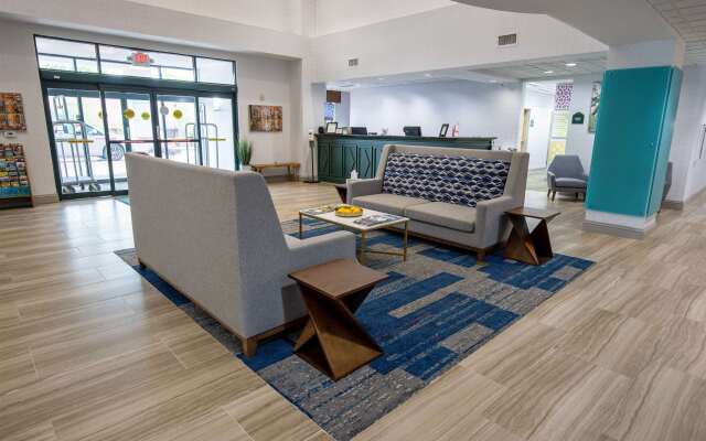 Wingate by Wyndham Lafayette Airport