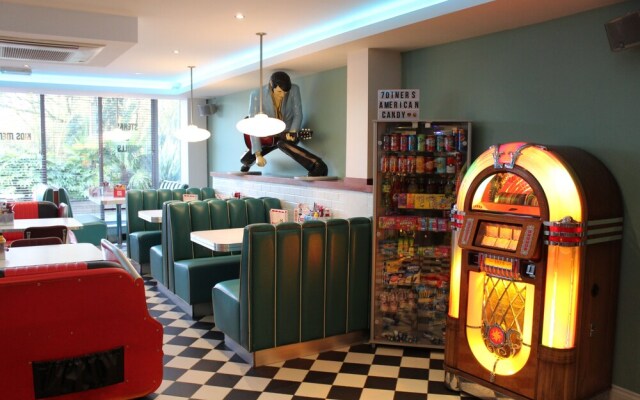 7hotel Diner