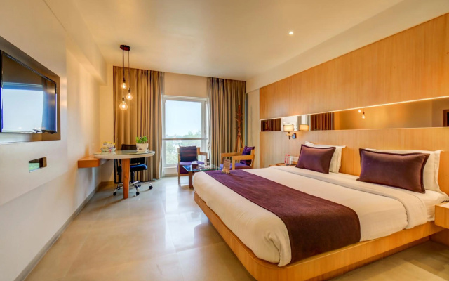 The SSK Solitaire Hotel & Banquets – Guest Rooms – Nashik