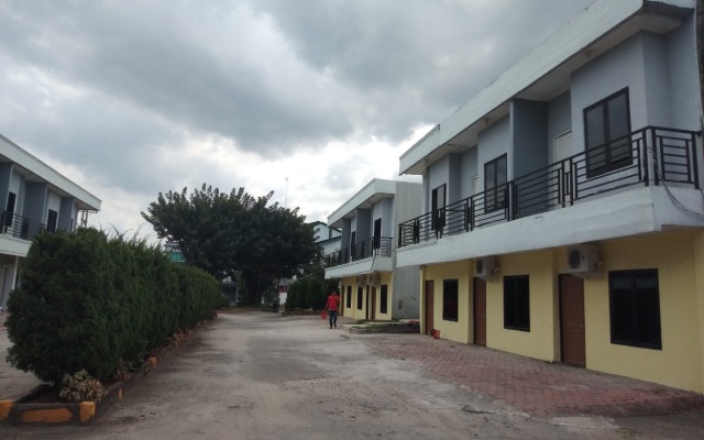 Halay Inn Tanjung Marowa