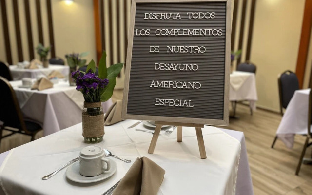 Rado Hotel - Quintanas