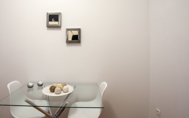 Athenian Fine Flat for 4