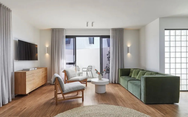 The Clairfield Hotel