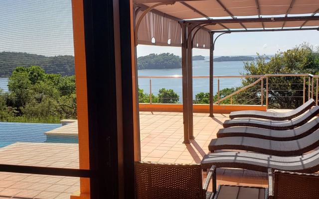 Boca Chica Bay Eco Lodge