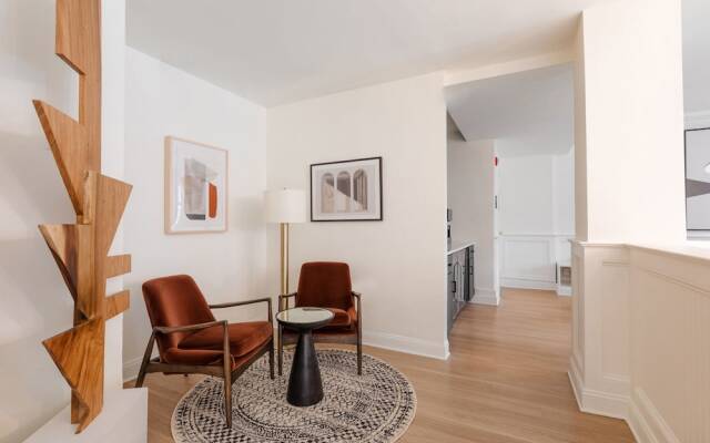 Dupont Circle Embassy Inn by FOUND