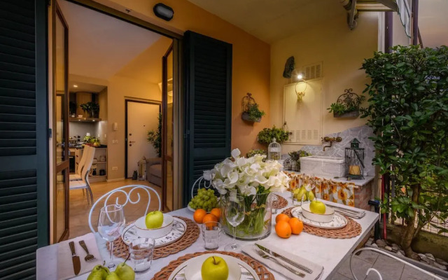 Casa Ambra in Lucca With 1 Bedrooms and 1 Bathrooms