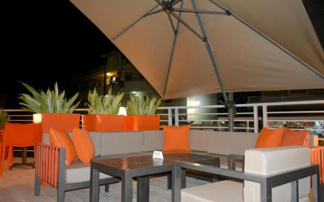 Ducassi Suites Beach Club & Spa ROOFTOP POOL