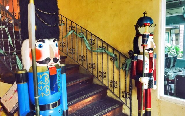 happy hotel