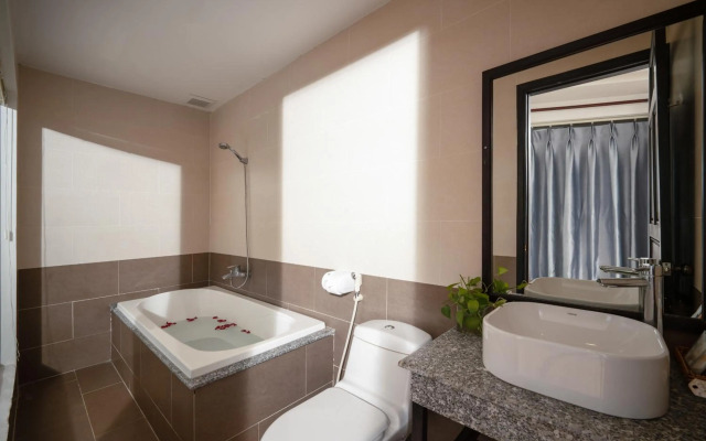 Viet Long Hoi An Beach Hotel