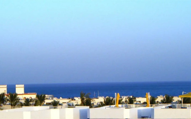Carlton Deluxe Residences & Apartments