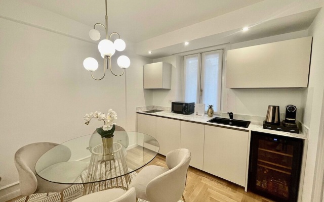 Bellagio Luxury Suites Apartments