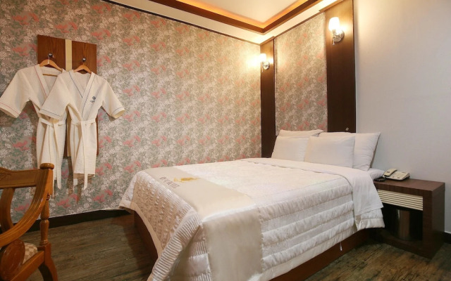 Cheongju Hotel 69