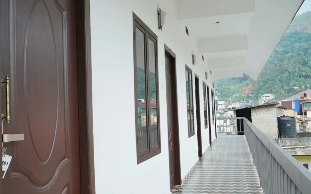 OYO 23388 Fathima Residency