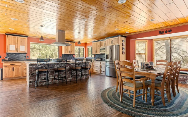 Laureens Americana Hideaway