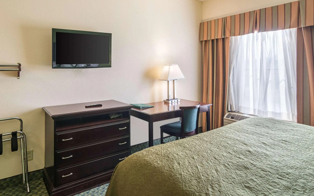 Quality Inn & Suites near I-80 and I-294