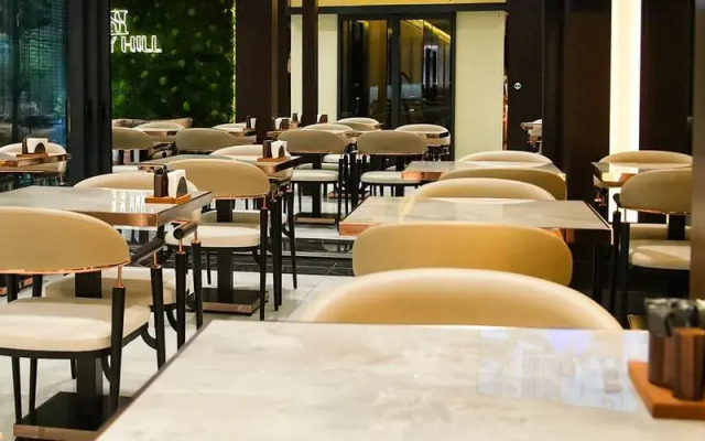 Sky Hill Hotel