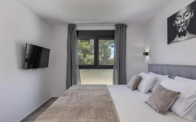 Charming Apartment Island Krk With Private Pool