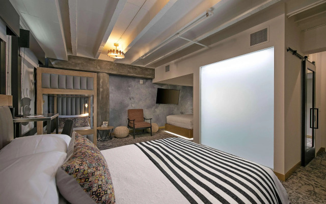 The Wayfarer Downtown LA, Tapestry Collection by Hilton