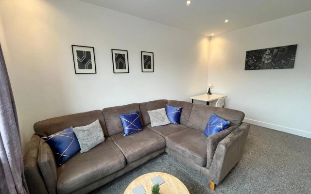 Modern Serviced Apartment - Near City Centre