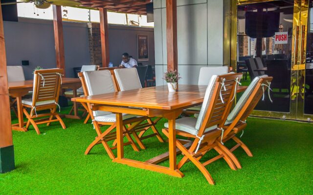 Bedouin Hotel & Suites