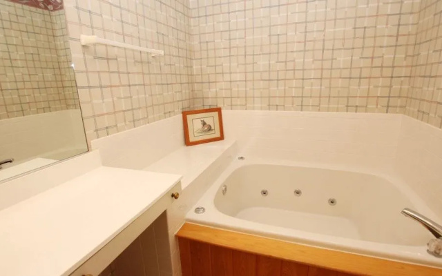 LandShark - 4 Br Home