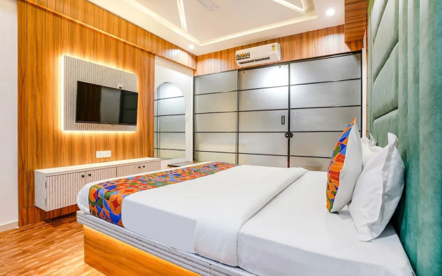 Fabhotel Max