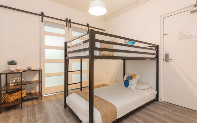 West Deco Boutique Apartments