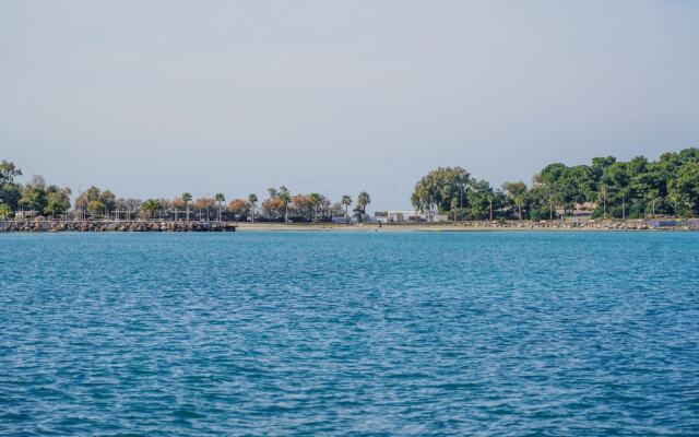 Breeze One Bedroom Apartment by BluPine