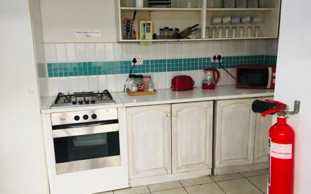Pelican Accommodation Ottery