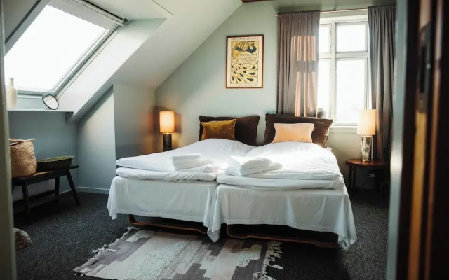 The Falcon Hotel
