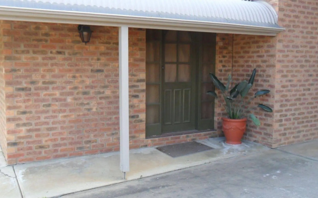 Settlement Motor Inn, Deniliquin