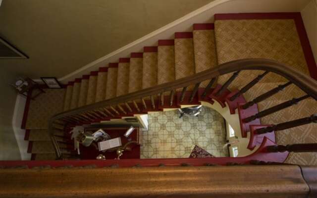 Nicki Lee Mansion