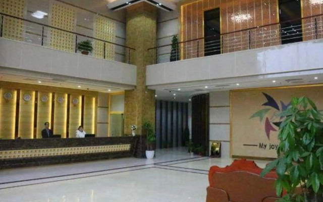 Yuanquan Business Hotel (Foshan Railway Station)