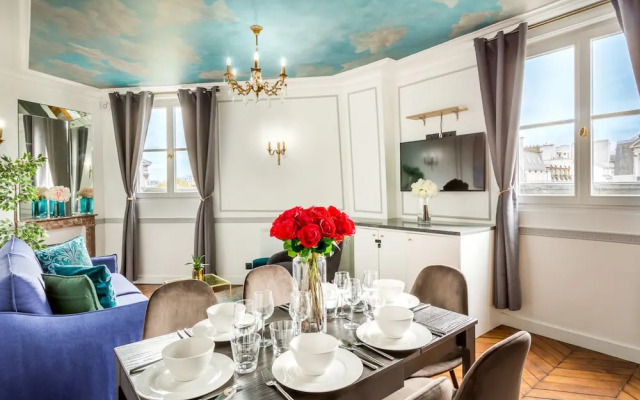 Merveil Luxury Suites - Royale - Saint Honore view