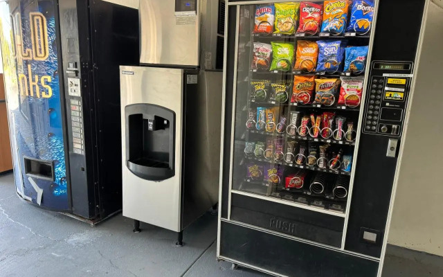 Inn & Suites Of Englewood