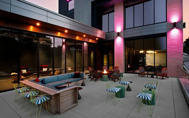 Aloft Kansas City Country Club Plaza