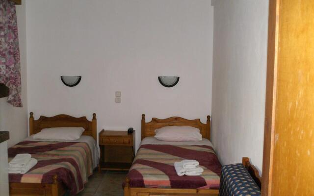 Koukounaries Beach Hotel