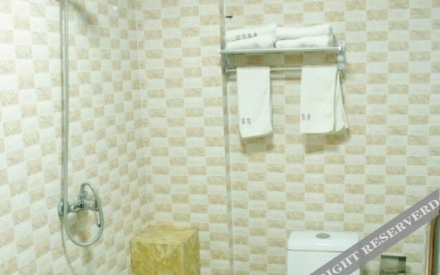 Junyi Chain Hotel (Zaozhuang Tai'erzhuang District Old City West Gate)