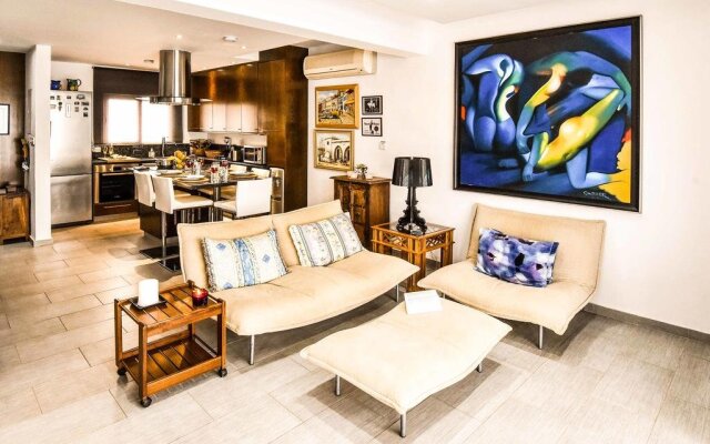 Villa Blue Phoenix