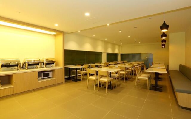 Hanting Express Hangzhou Wulin Plaza West