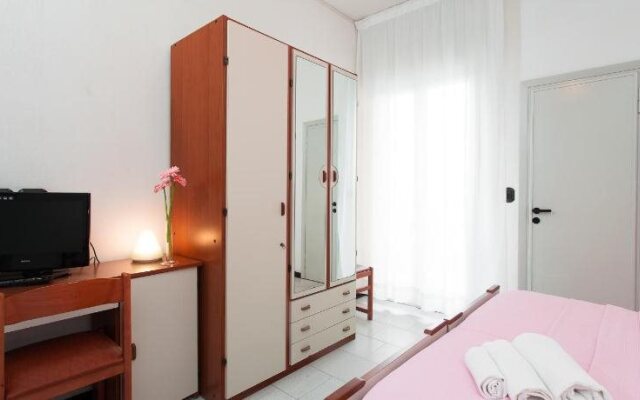 Hotel Joli